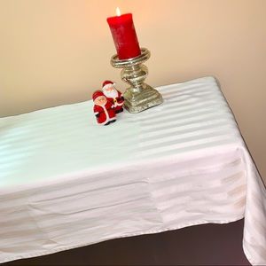 Ivory Jacquard Holiday Table Cloth 58”x96”